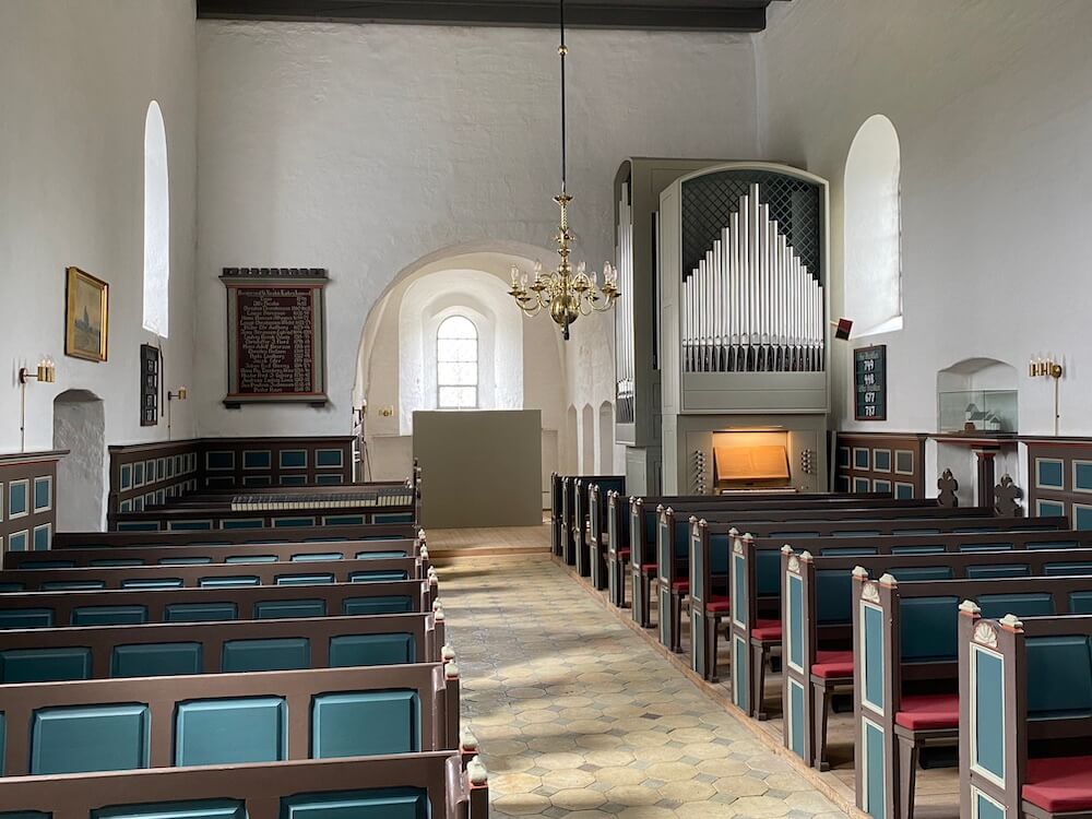 Jernved Kirke Orgel-i kirkerummet
